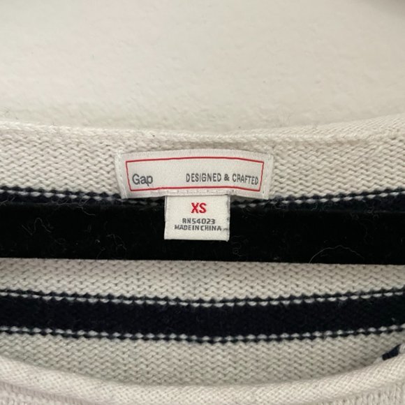 Like New Gap Cotton Cashmere Roll Hem Fisherman Stripe Sweater - Picture 3 of 4